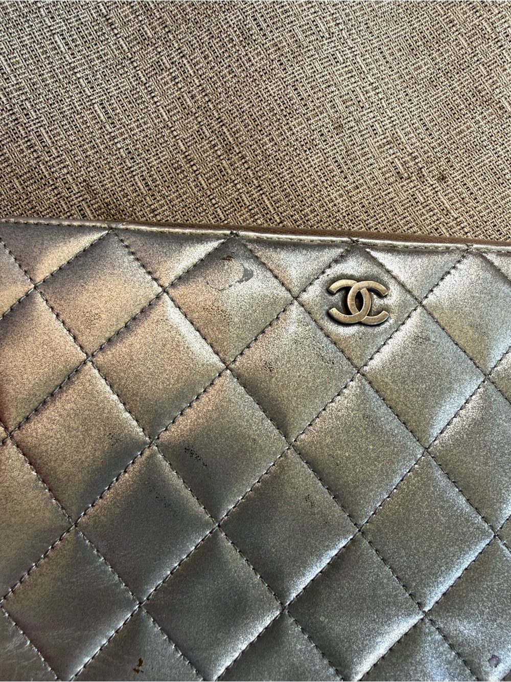 CHANEL Metallic Silver Quilted Wallet- PRICE REDUCED- SEE PHOTOS - Picture 10 of 11